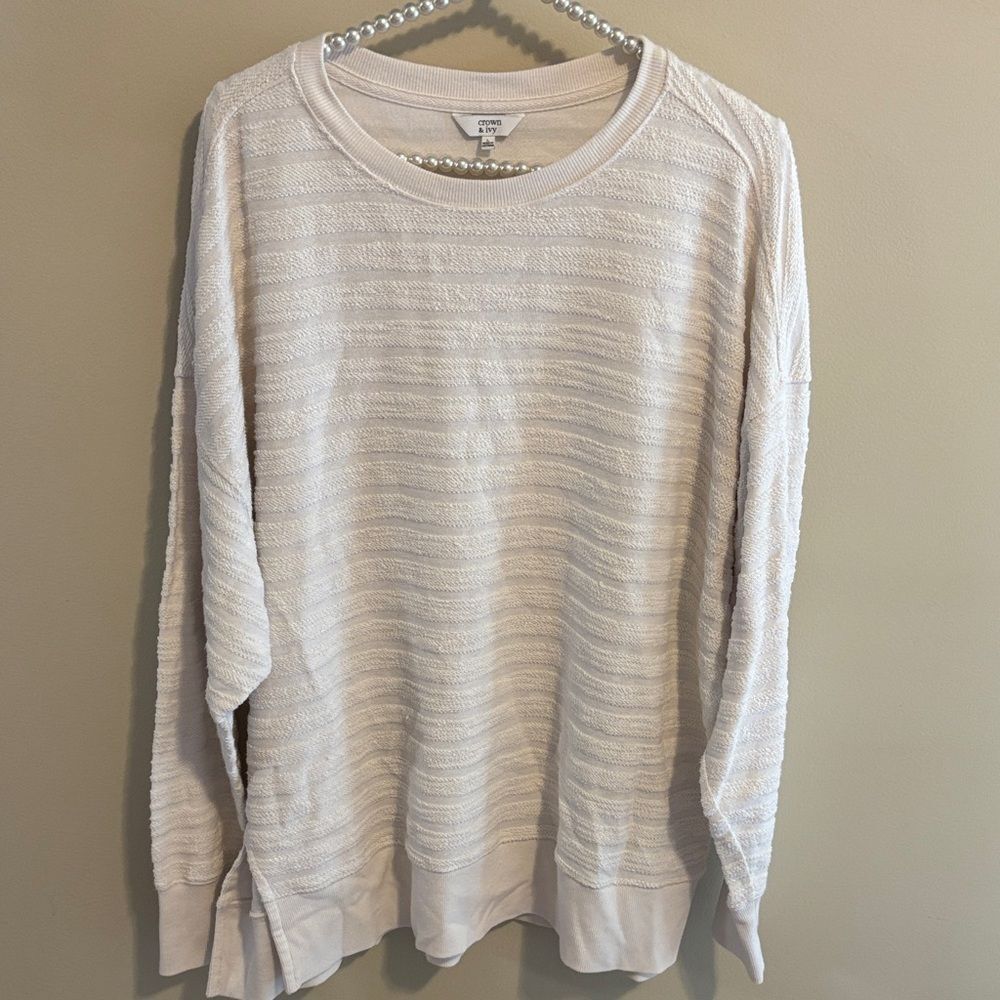 Crown & ivy cream Crewneck long sleeve top size large